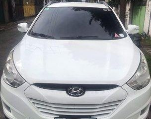 White Hyundai Tucson 2010 Automatic Gasoline for sale