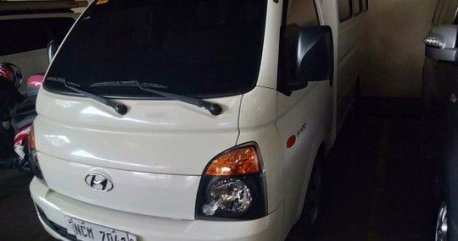 Selling White Hyundai H-100 2017 in Quezon City 