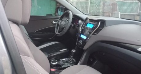 Sell 2013 Hyundai Santa Fe in Makati 