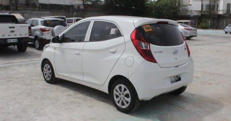 Selling White Hyundai Eon 2018 at 14383 km 