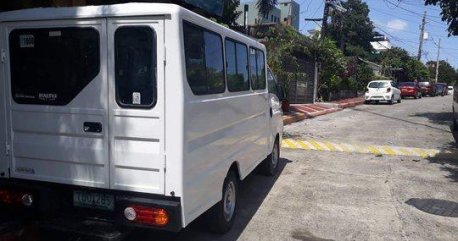 Selling White Hyundai H-100 2011 in Manila