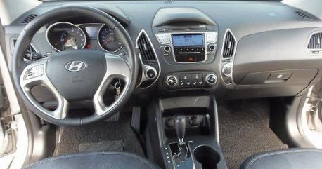 Selling Silver Hyundai Tucson 2011 in Quezon City