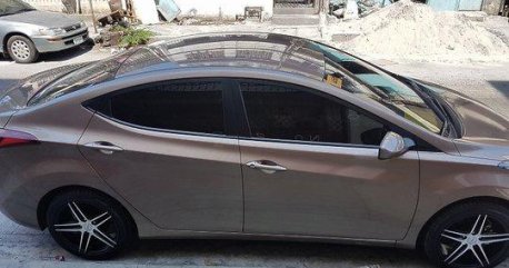 Selling Beige Hyundai Elantra 2015 at 38000 km 