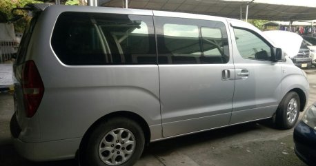 2nd-hand Hyundai Starex 2010 for sale in Caloocan