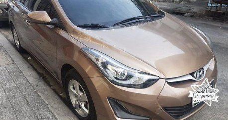 Selling Beige Hyundai Elantra 2015 at 38000 km 