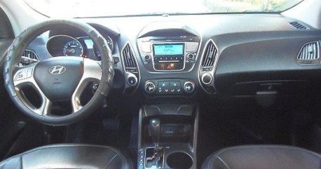 Sell 2012 Hyundai Tucson at Automatic Gasoline at 30000 km