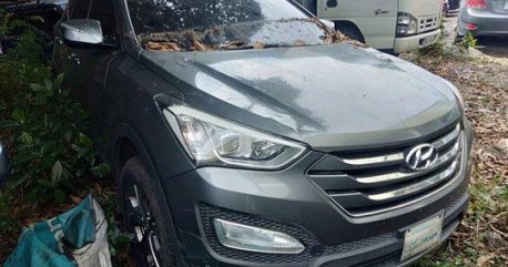 Sell Grey 2013 Hyundai Santa Fe in Quezon City