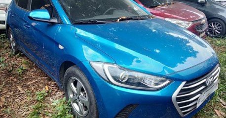 Sell Blue 2018 Hyundai Elantra Manual Gasoline at 13000 km