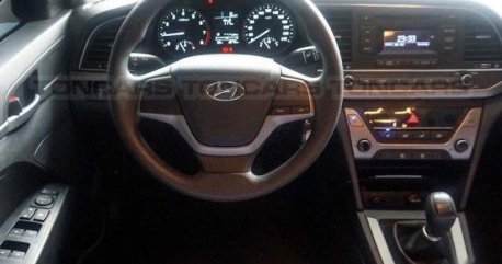 Selling Hyundai Elantra 2018 in Manila