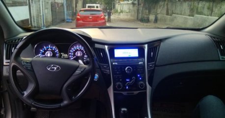 Sell Silver 2012 Hyundai Sonata in Manila