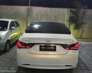 Sell White 2011 Hyundai Sonata in Manila