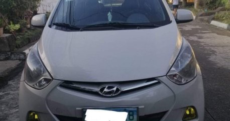 White Hyundai Eon 2013 for sale in Manual