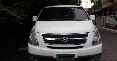 White Hyundai Grand starex 2014 for sale in Manila