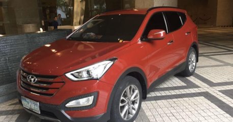 Selling Red Hyundai Santa Fe 2013 in Makati