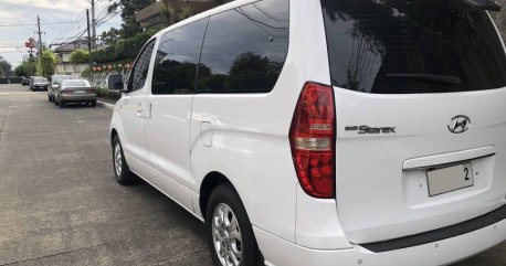 White Hyundai Grand starex 2012 for sale in Manila