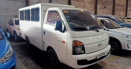 White Hyundai H-100 2018 for sale in Quezon