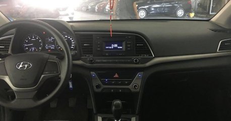 Silver Hyundai Elantra 2017 for sale in Carmona