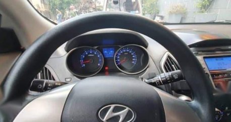 Sell Black 2012 Hyundai Tucson in Manila