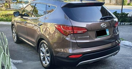 Grey Hyundai Santa Fe 2013 for sale in Automatic