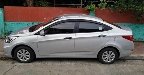 Silver Hyundai Accent 2017 for sale in Bautista