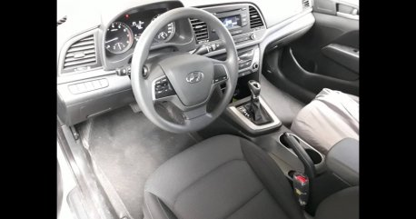 Sell Silver 2017 Hyundai Elantra Sedan at 3463 in Paranaque City