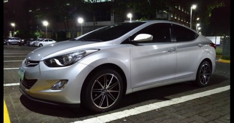 Selling Silver Hyundai Elantra 2012 Sedan in Quezon City