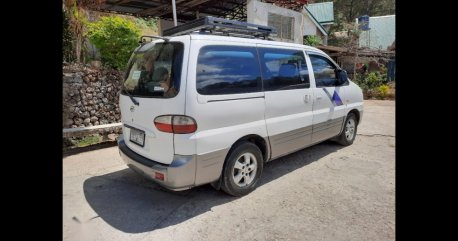 Selling White Hyundai Starex 2006 Van in Alicia