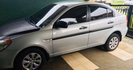 Sell White 2010 Hyundai Accent Hatchback in Bacoor