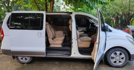 Selling White Hyundai Starex 2008 in Santa Maria