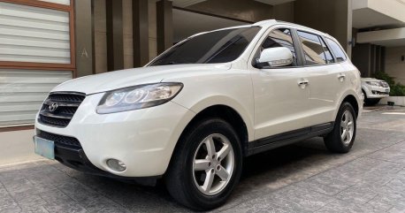 Sell White Hyundai Santa Fe in Manila