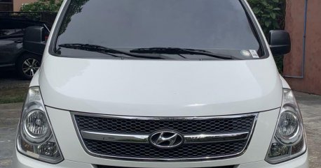 White Hyundai Starex for sale in Manila