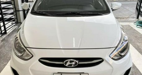 Sell White Hyundai Accent in Manila