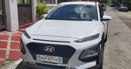 Selling White Hyundai KONA in Manila