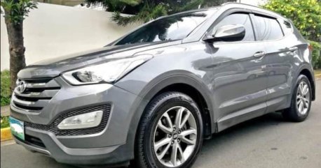 Selling Grey Hyundai Santa Fe 2013 in Quezon City