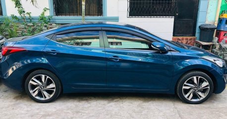 Sell Blue Hyundai Elantra in Las Piñas