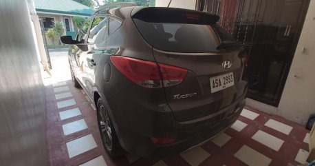 Selling Brown Hyundai Tucson in Manila