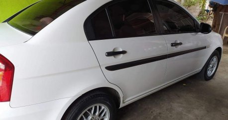 Sell White 2010 Hyundai Accent in Manila