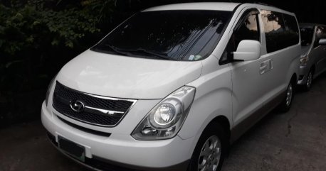 White Hyundai Grand starex 2014 for sale in Batangas City