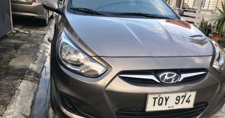 Selling Grey Hyundai Accent in Guiguinto