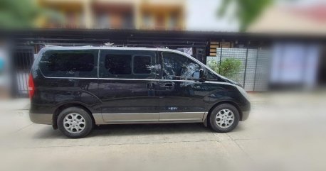 Black Hyundai Trajet for sale in Manila