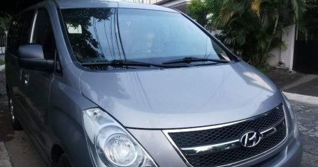 Selling Silver Hyundai Grand starex in Caloocan