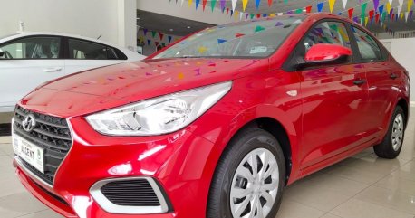 Selling Red Hyundai Accent in Quezon City