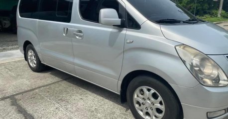 White Hyundai Grand starex 2015 for sale in Manila