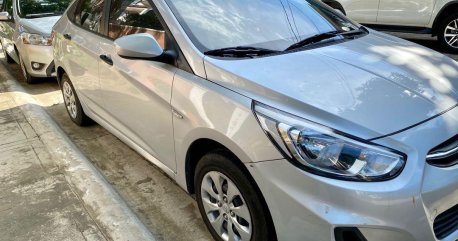 Selling Silver Hyundai Accent 2016 in Muntinlupa