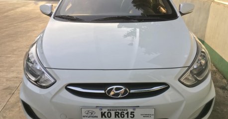 Sell White 2019 Hyundai Accent in Valenzuela
