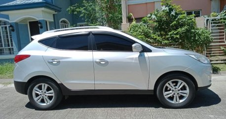 Silver Hyundai Tucson 2011 for sale in Cabuyao