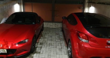 Selling Red Hyundai Veloster in Quezon City