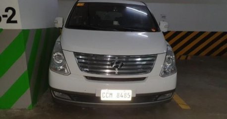 Sell White 2015 Hyundai Grand starex in Pasig