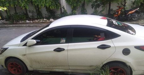  White Hyundai Accent 2015 for sale in Manila