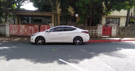 White Hyundai Elantra 2012 for sale in Quezon City